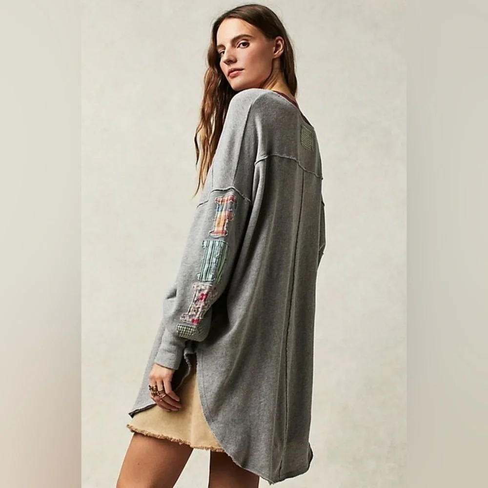 We The Free Gray and Maroon Sweatshirt Free People Tee Tunic Top Size Medium - Picture 4 of 15